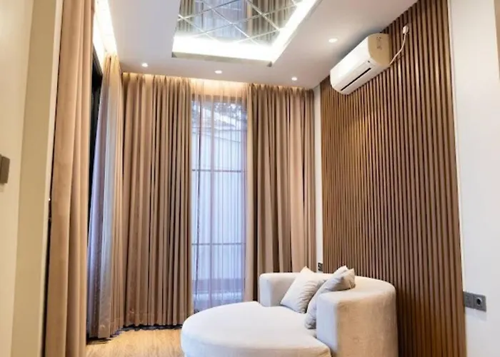 Modern Palace In - Qmoya