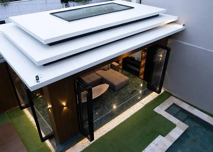 Modern Palace In - Qmoya *