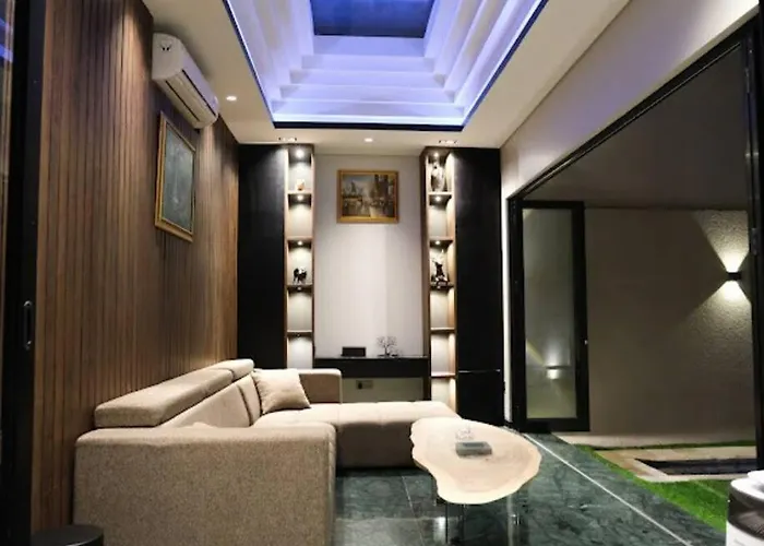 Villa Modern Palace In - Qmoya *